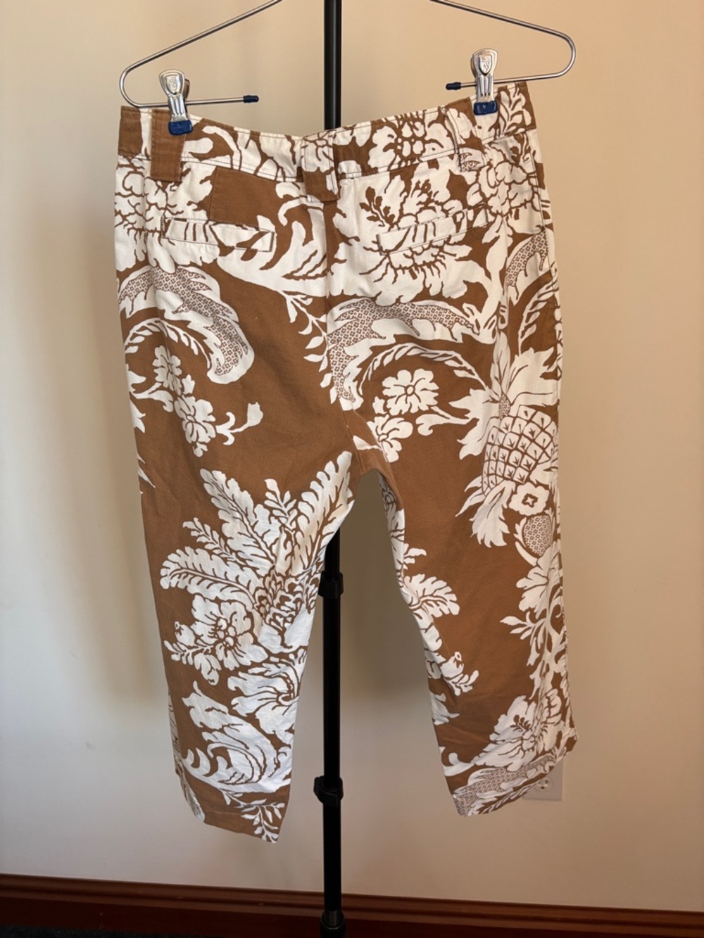 Tommy Bahama Brown and White Floral Capris - Picture 3 of 4